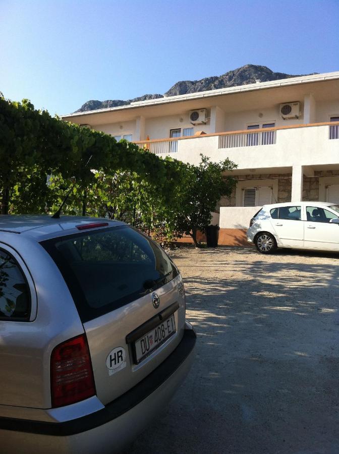 Apartments With A Parking Space Gradac, Makarska - 11332 Gradac  Buitenkant foto