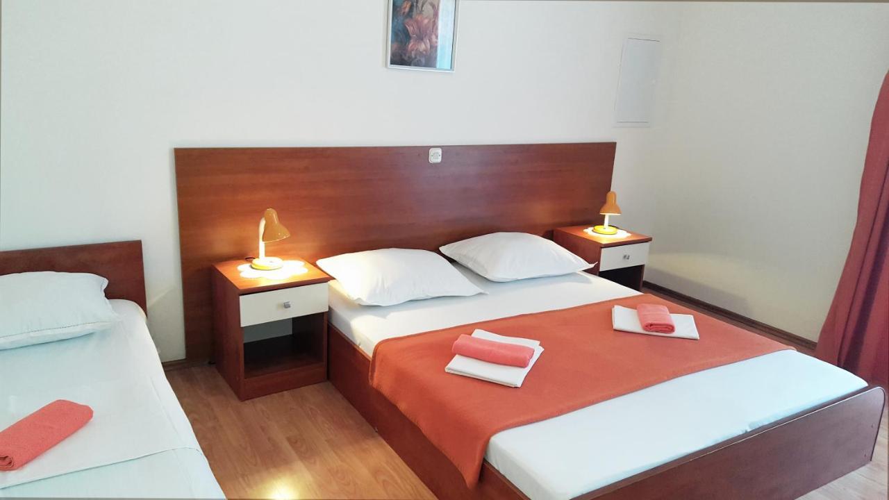Apartments With A Parking Space Gradac, Makarska - 11332 Gradac  Buitenkant foto