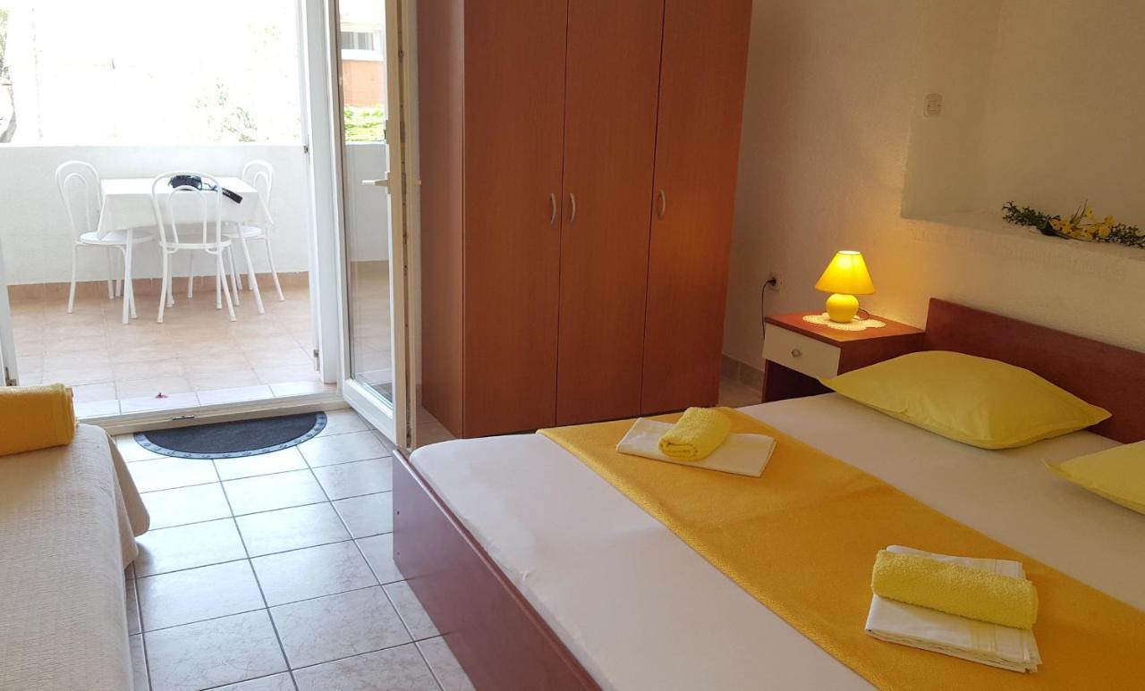 Apartments With A Parking Space Gradac, Makarska - 11332 Gradac  Buitenkant foto