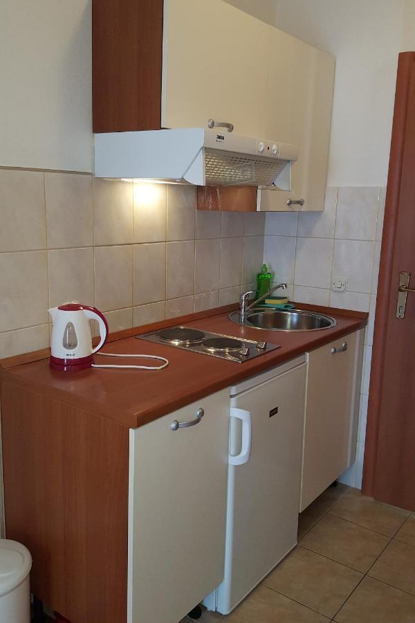 Apartments With A Parking Space Gradac, Makarska - 11332 Gradac  Buitenkant foto